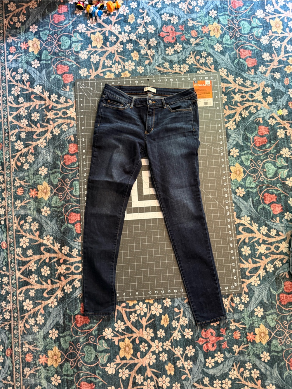 Women's Dark Blue Skinny Jeans